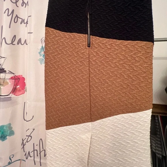 Anthropology Knit HD in Paris pencil skirt size 2 knitted - Picture 5 of 7